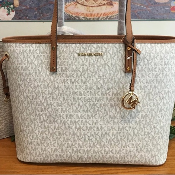 Michael Kors Jet travel carryall drawstring tote - Picture 7 of 7